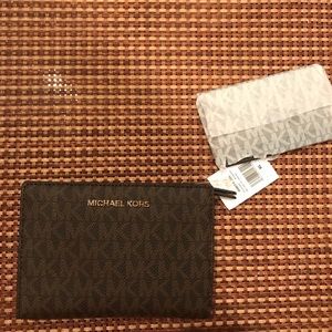 Small Michael Kors wallet